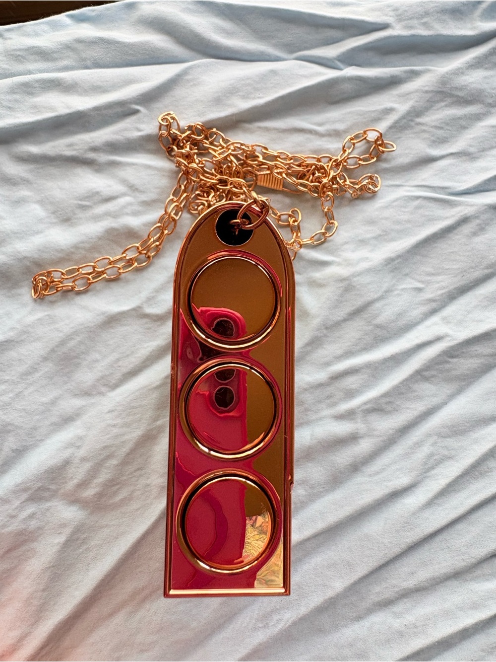 Gold Glitter Chain Crossbody small cosmetic Bag three tubes of lipstick included - Picture 5 of 10